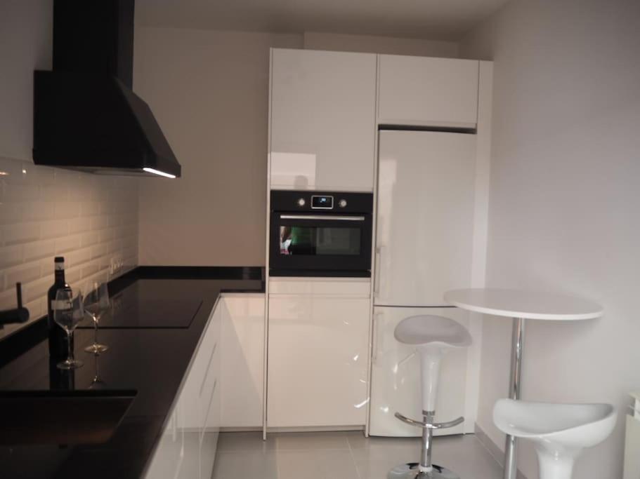 Apartment Blanco Y Negro